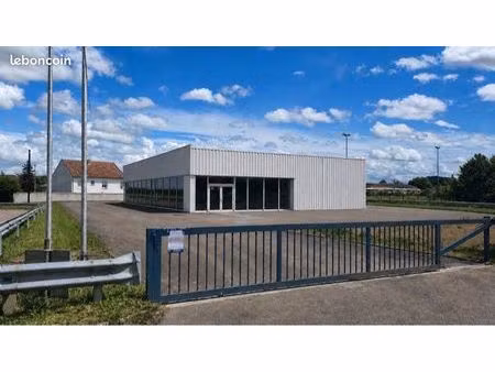 local commercial à louer