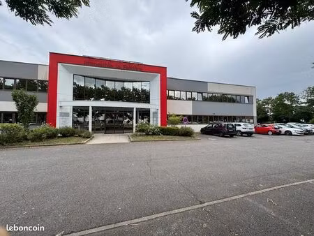 local pro à vendre ( ou à louer )