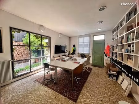 local 107 m² la riche