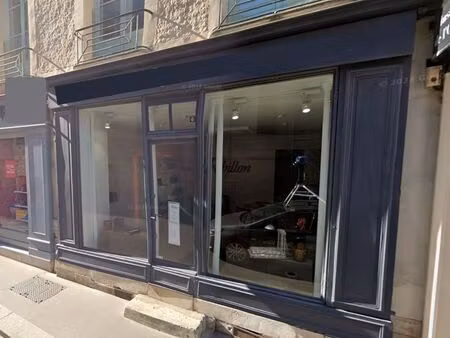 murs commerciaux 30 m² versailles