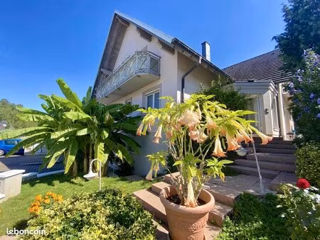 maison 8 pièces 214 m²