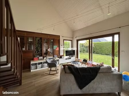 maison 6 pièces 121 m²