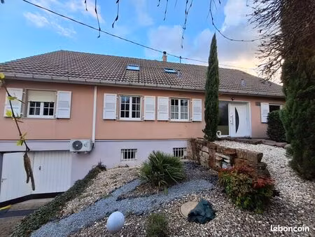 maison 7 pièces 209 m²