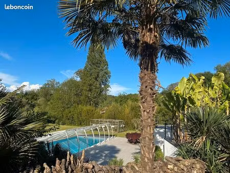 havre de paix aux portes de vannes – 184 m² et 8 hectares de terrain