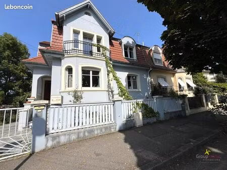 maison 6 pièces 145 m²