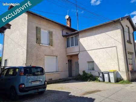 propriété 10 pièces 200 m²
