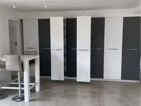 à saisir  maison 180 m2  18 500 m2 de terrain 500m centre-ville