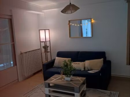 location t2 meublé dans maison divisée en 2 logements