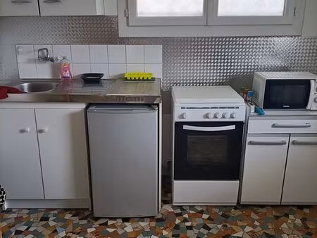 petit studio meublé équipé en rch de maison