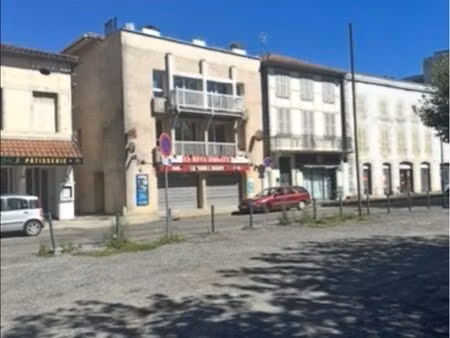 av mur d un local commercial
