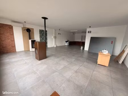 local commercial 148m²