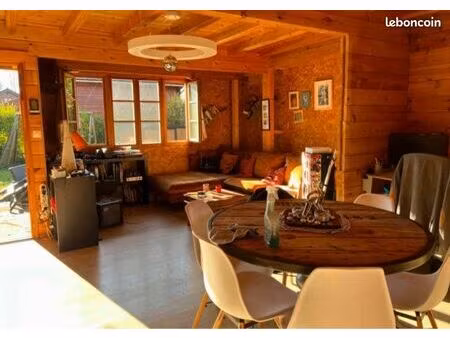 chalet individuel plein sud – 83 m² – terrain privatif 411 m² – rare