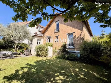 maison 7 pièces 200 m²