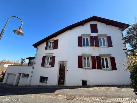 maison 15 pièces 330 m²