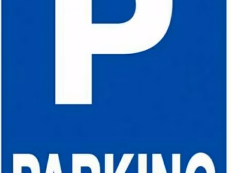 3 grand parkings camping car - tracteurs - voitures etc ...