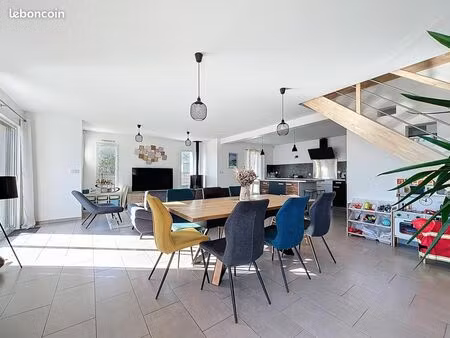 maison 5 pièces 152 m²