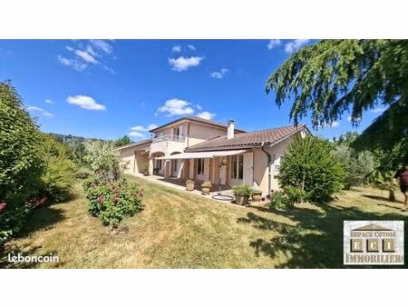maison 6 pièces 157 m²