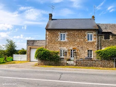 maison en pierre rénovée – 3 chambres – jardin clos