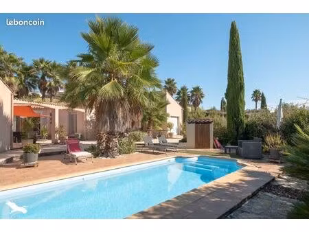 villa 5 pièces 138 m²