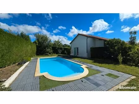 jolie maison individuelle 114 m² 4 chambres avec jardin  piscine  terrasse et garage