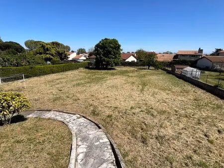 terrain constructible 900m2