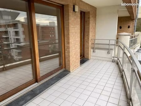 t3 avec terrasse plein sud secteur clinique de la louvière