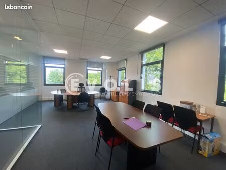 bureaux 1 229 m²