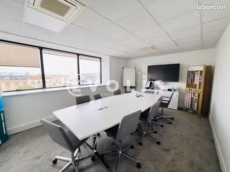bureau 1 094 m²
