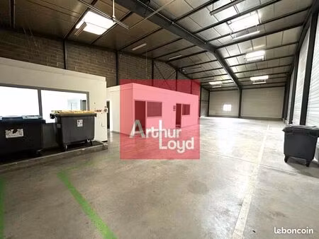 local d'activite 350 m² cournon d'auvergne