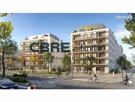 local commercial 100 m² tours
