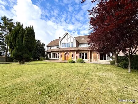 propriété 9 pièces 264 m²