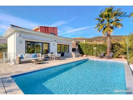 villa 7 pièces 220 m²