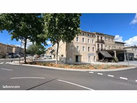 immeuble mixte à fort potentiel avec double façade et revenus locatifs
