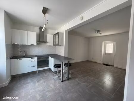 a vendre - appartement 46 m² avec mezzanine et faibles charges