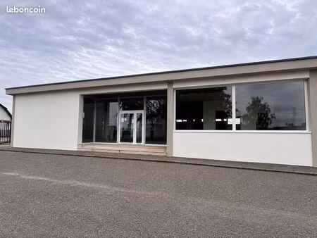 local 737 m² modenheim