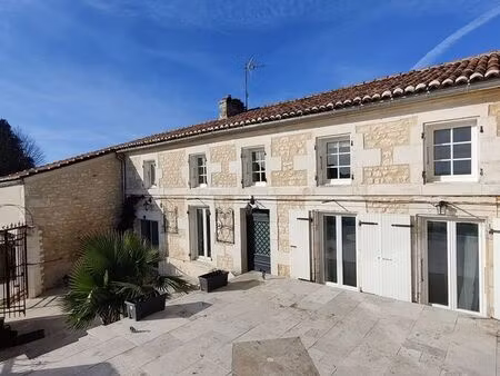 propriété 6 pièces 223 m²
