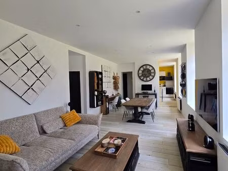 somptueux appartement entièrement rénové - emplacement idéal - finition soigné
