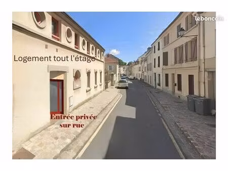 grand duplex indépendant - cœur de ville luzarches - parking