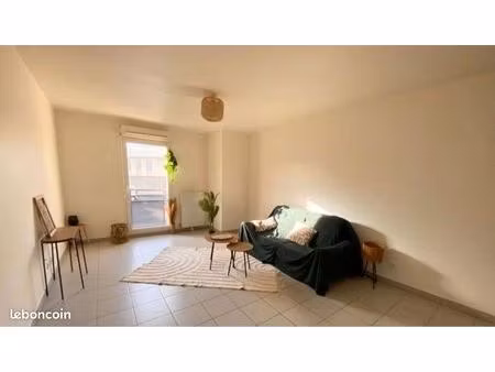 appartement centre gerzat parking et balcon