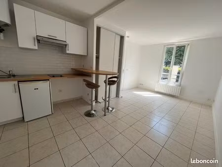 studio 1 pièce 23 m²