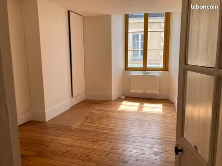 appartement t3 à louer à la charité