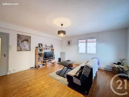 appartement 3 pièces 80 m²