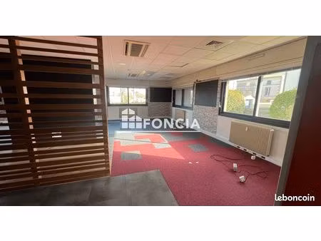 bureaux de 335 m² en très bon état