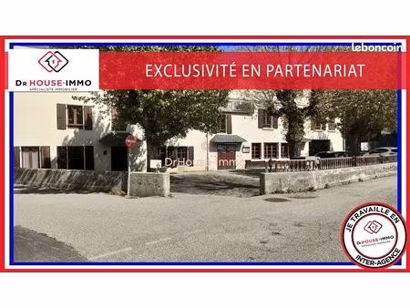 inconnu 34 pièces 915 m²