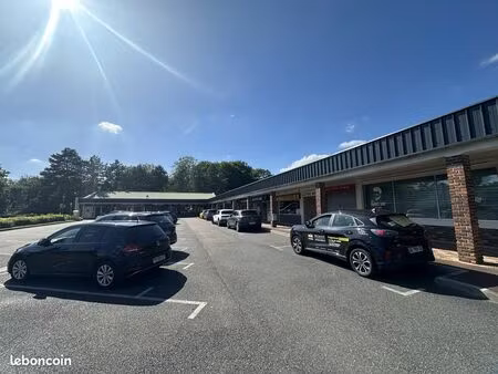 local commercial 58 m² santeny