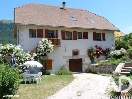 chalet 8 pièces 173 m²