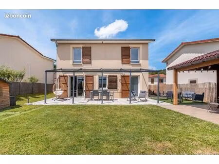 maison 6 pièces 103 m²