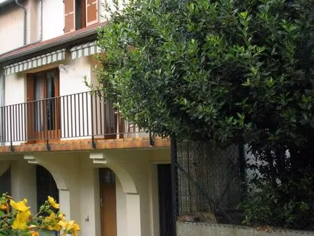 location meublée maison 210 m² ivry-sur-seine (94200) 4.300