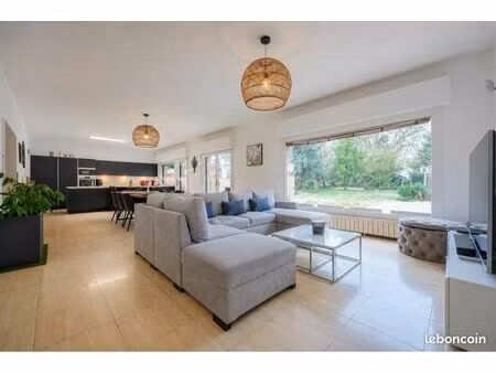 maison avec piscine secteur douai