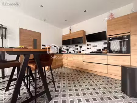 maison 7 pièces 189 m²